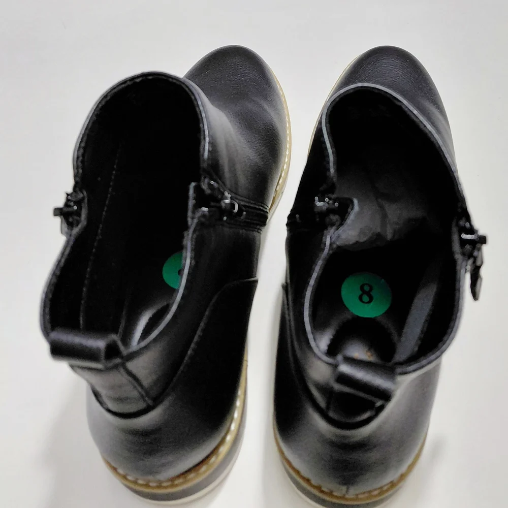 ME TOO Women's Black Sporty Wedge  Ankle Boots with Side Zipper - 8M